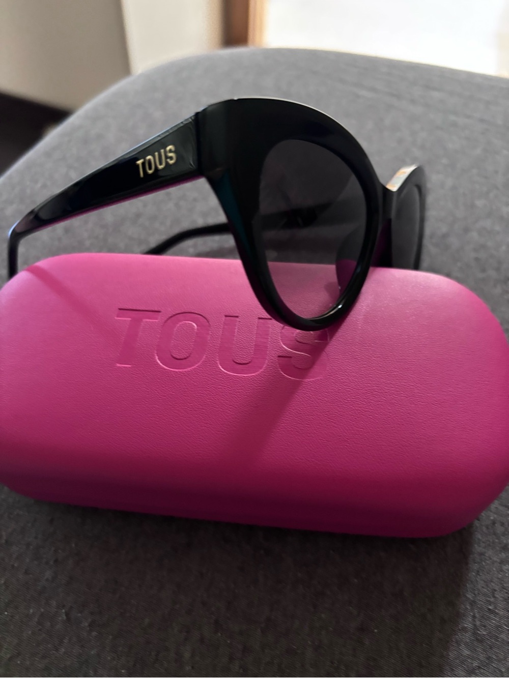 TOUS Black Cat-Eye Sunglasses with Pink Case